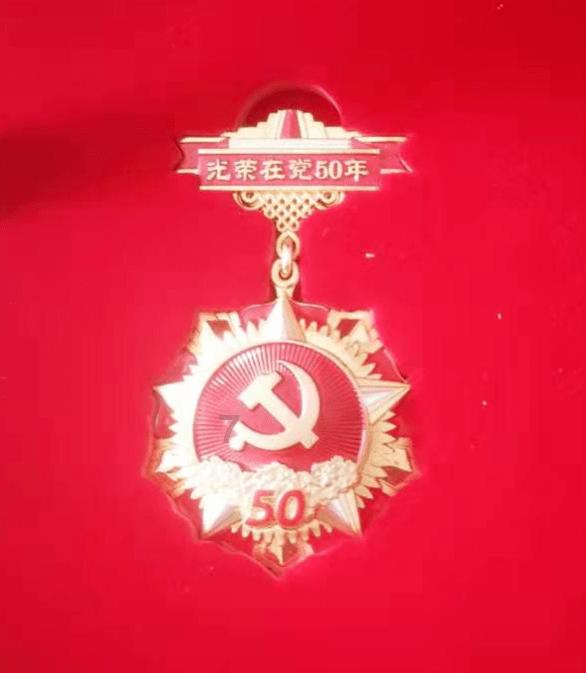 18年前,宋美龄梦中撒手西去,隔天清晨遗体就被送出了公寓